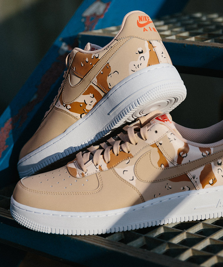 MENS AIR FORCE 1 07 LV8 sko beige-orange Camouflage