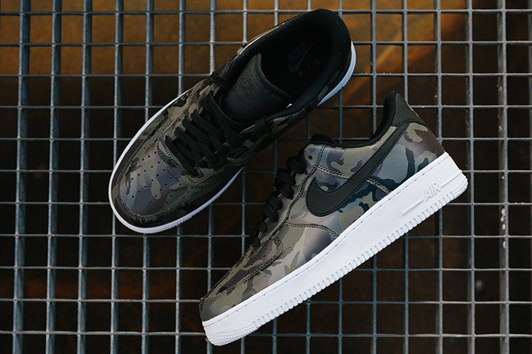 MENS-AIR-FORCE 1 07 LV8 sneakers grønne Camouflage